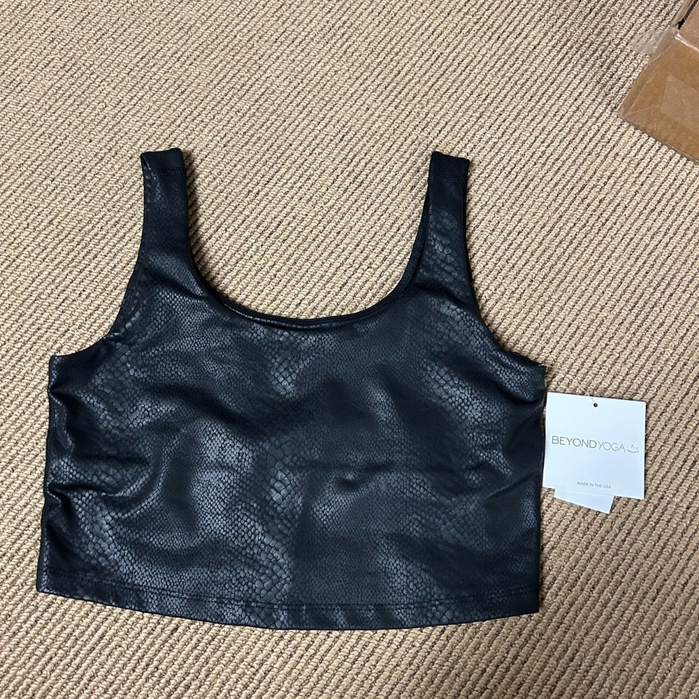 Beyond yoga power shine sports cropped tank viper black
